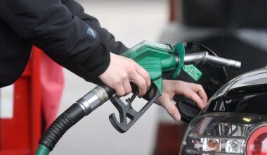 Some Cork seniors 'avoid driving' due to lack of petrol pump attendants