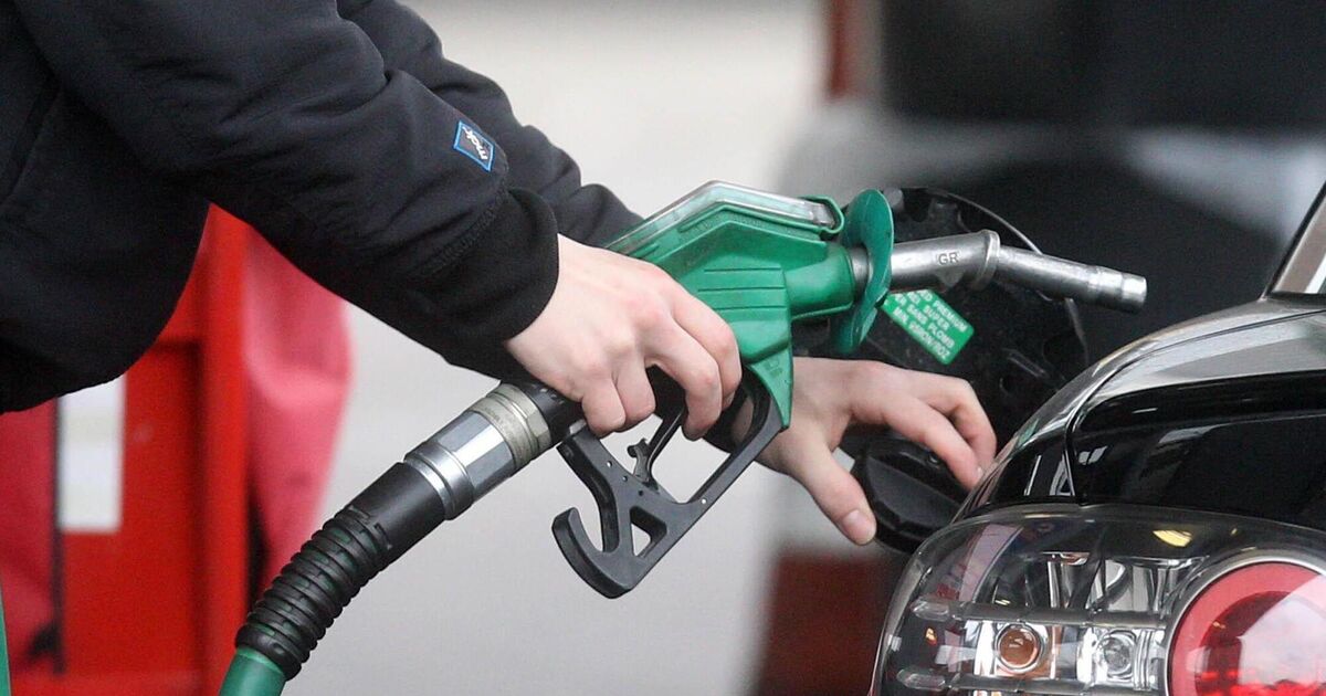 Some Cork seniors 'avoid driving' due to lack of petrol pump attendants