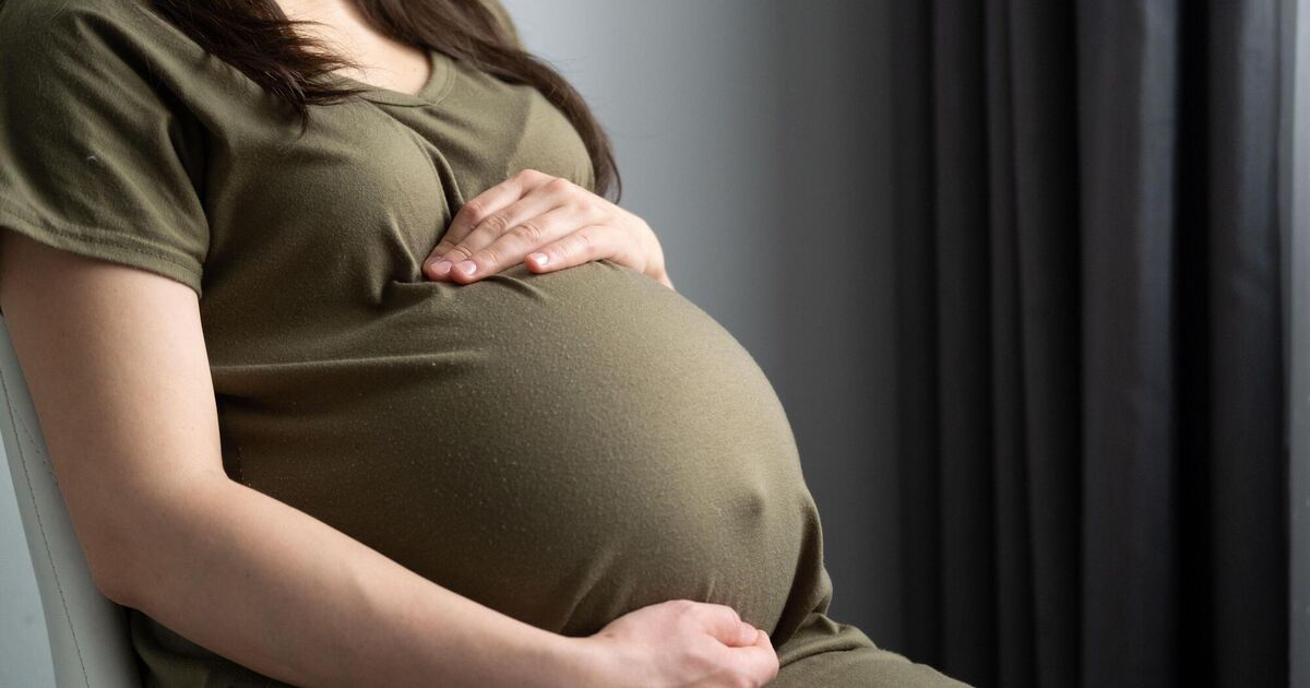 Clients of closed midwife service urged to contact maternity hospitals