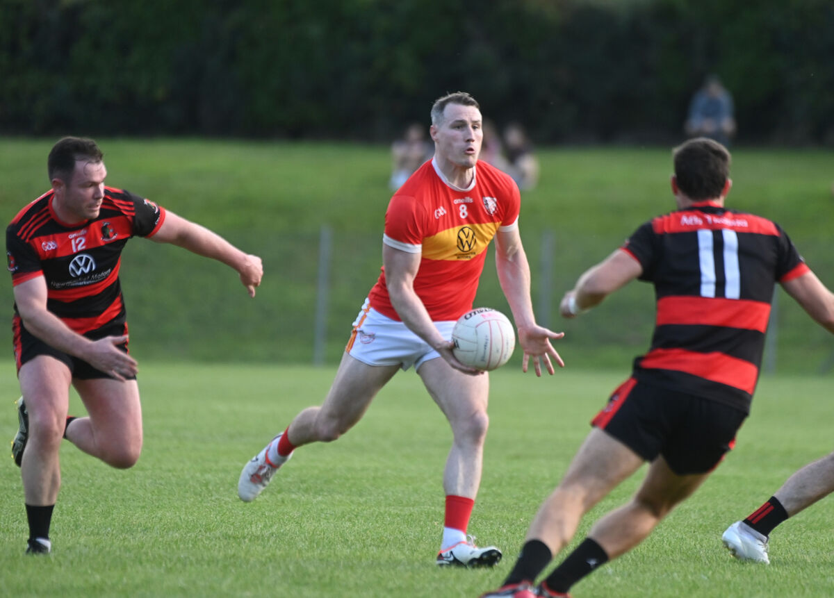  Midfielder Mark Griffin in action for Eire Óg. Picture: Larry Cummins