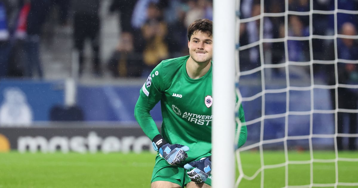 Manchester United close on signing Antwerp goalkeeper Senne Lammens in €20m deal – The Irish Times