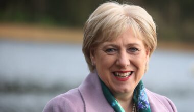 Heather Humphreys giving ‘very serious’ thought to running for Fine Gael – The Irish Times