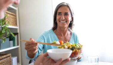 Subtle sign when eating could be symptom of silent killer dementia