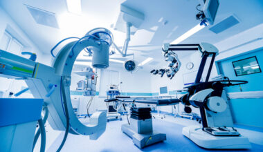 4 Medical Devices Behemoths to Buy Amid Extensive AI Applications