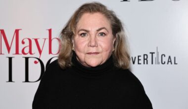 Kathleen Turner predicts new ending for 'The Roses' (exclusive)