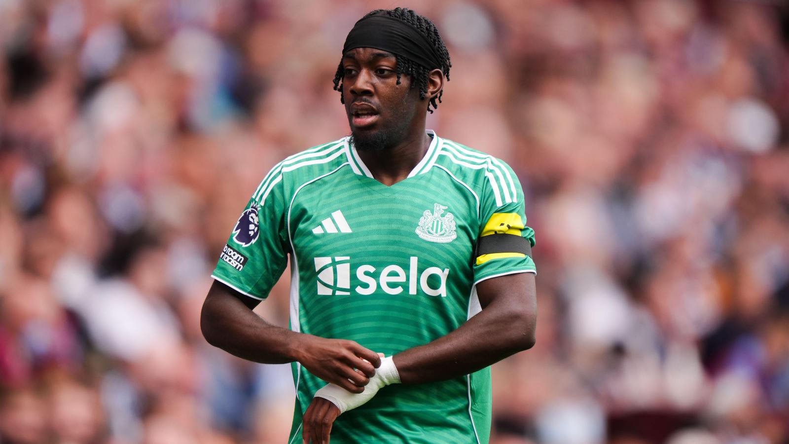 Newcastle miss Alexander Isak but Aston Villa performance provides much-needed hope
