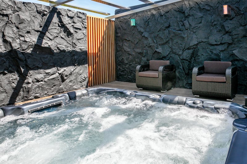 Hot tub