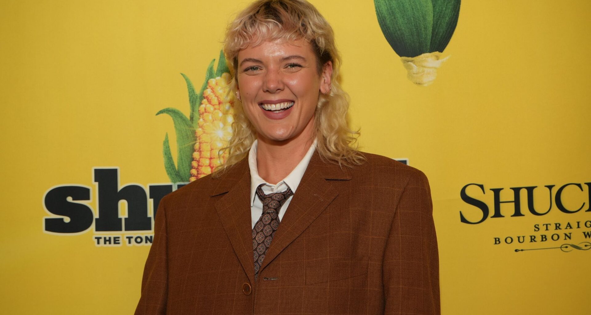 Betty Who apologises for “harmful” comments about lesbians: "I will do better"