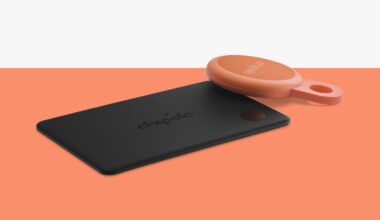 Chipolo LOOP and CARD trackers