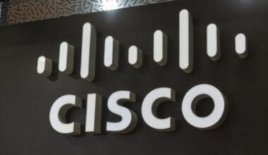 Consumer Tech News (August 11–August 15): Consumer Sentiment Slips, Stimulus Sparks Rallies, and Cisco & Applied Materials Headline Earnings - Advance Auto Parts (NYSE:AAP), Apple (NASDAQ:AAPL)