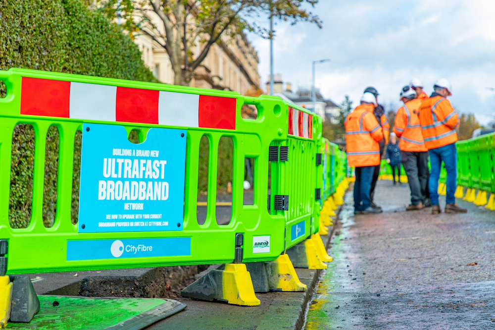 UK broadband stalls as full fibre growth offsets wider decline