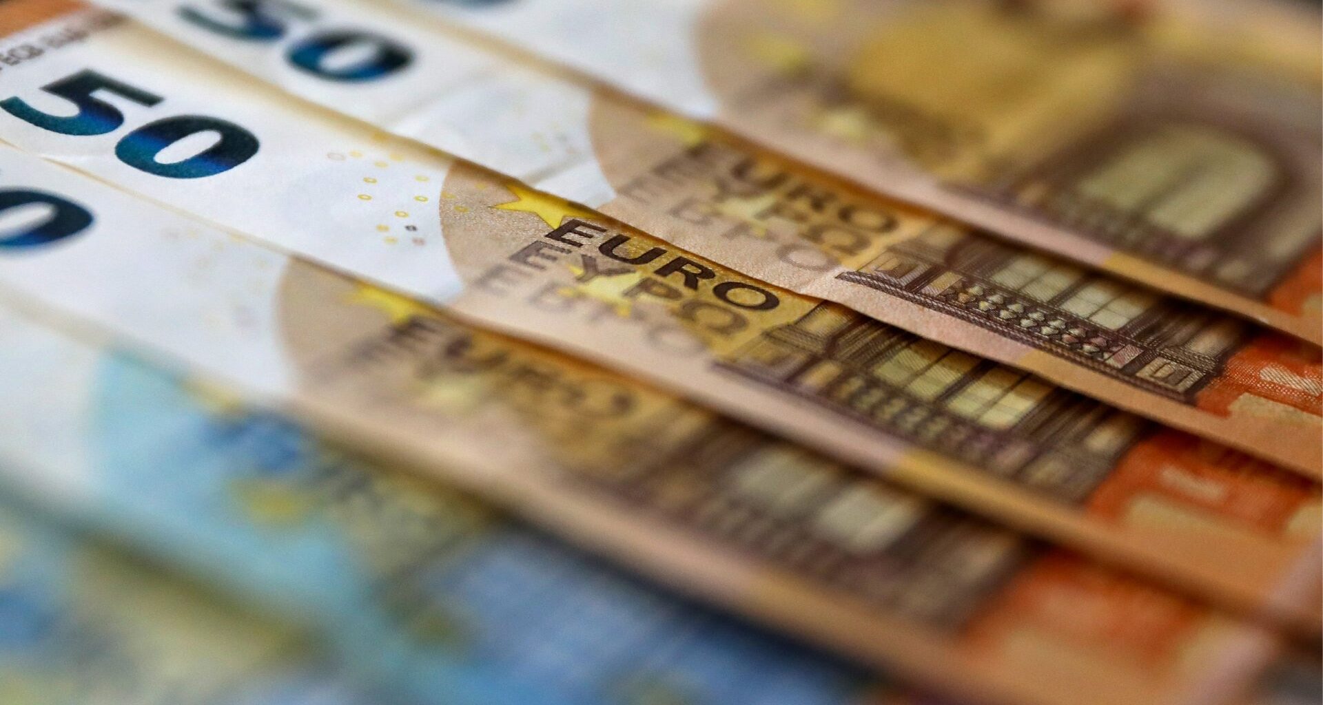 EURUSD slides with focus shifting to the Jackson Hole Symposium