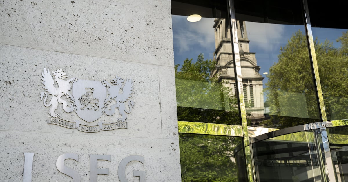 Markets bounce as Fed chair Jerome Powell signals rate cut – The Irish Times