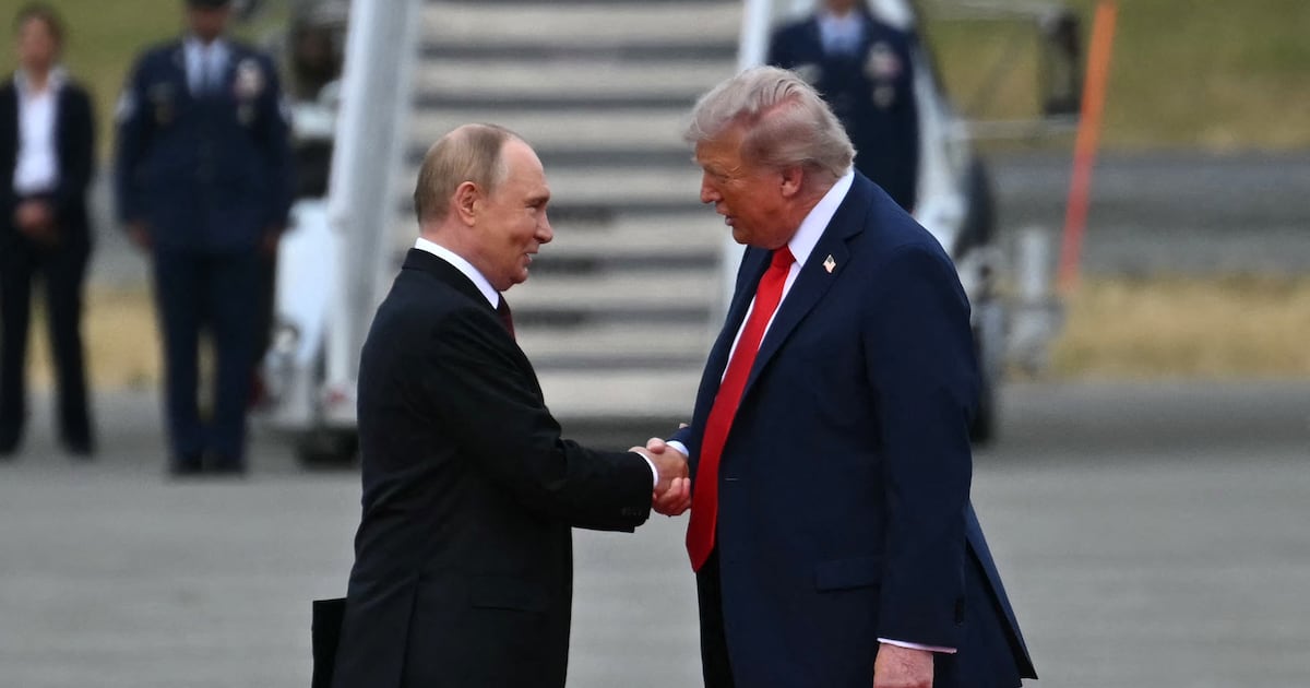 Donald Trump and Vladimir Putin meet in Alaska for high-stakes summit on Ukraine – The Irish Times