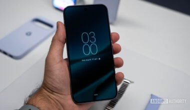 Google Pixel Always on Display with Wallpaper Active