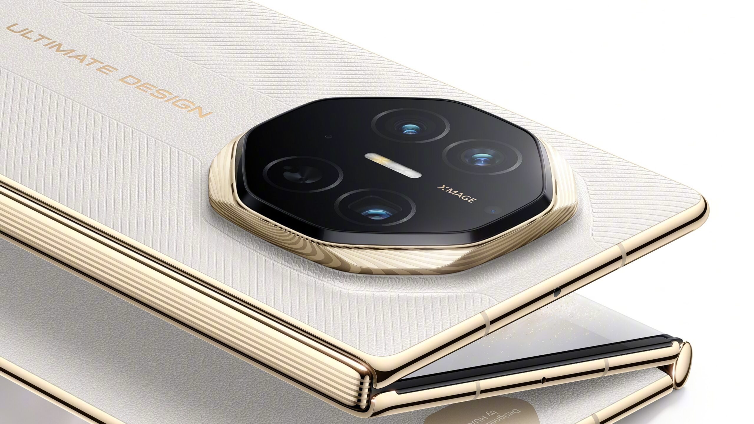 Huawei Mate XTs Press Image