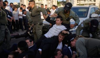 Israel calls up 60,000 reservists as first stage in Gaza City takeover begins