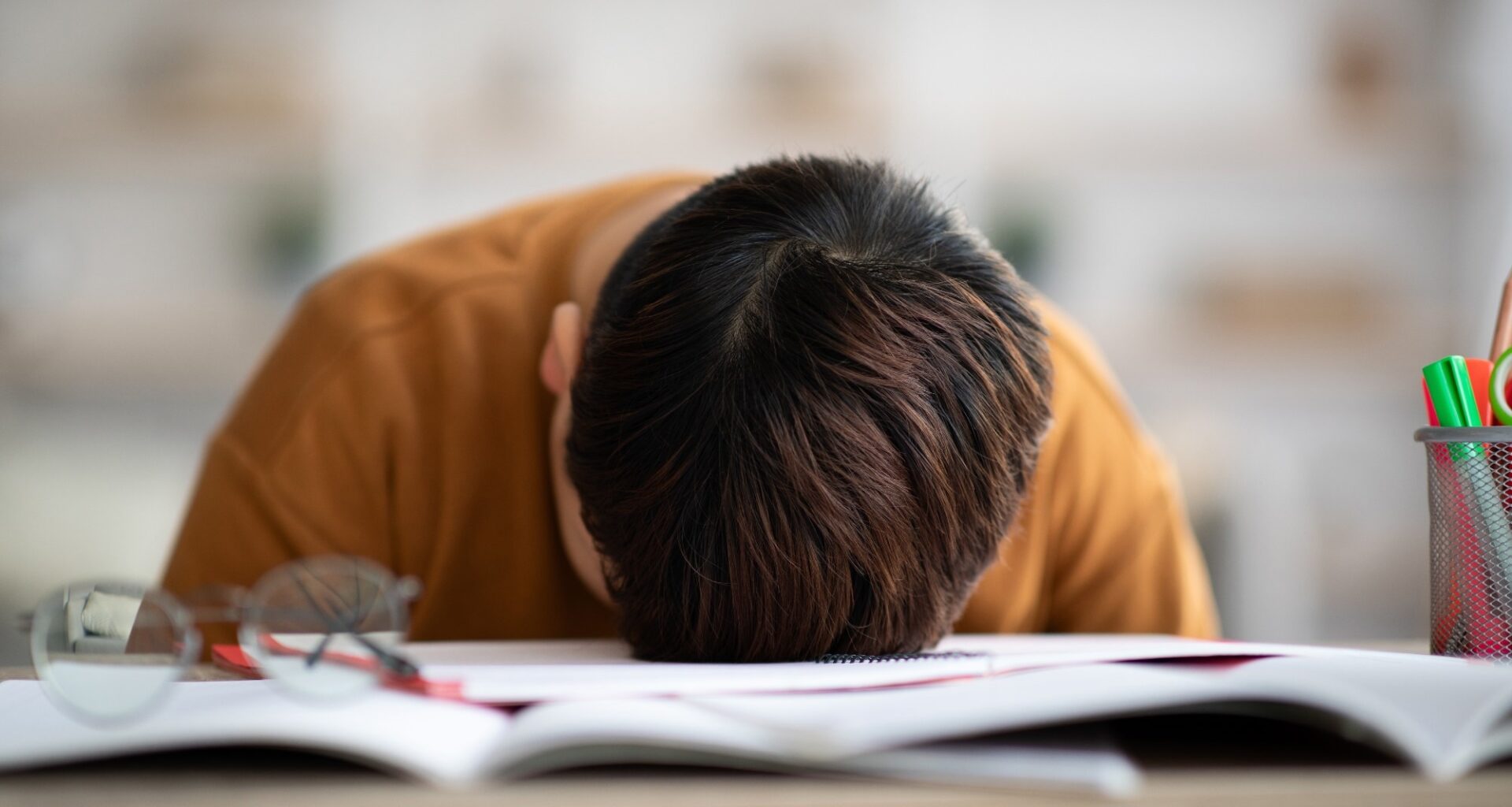 Study: The effects of the COVID-19 pandemic on neurobiological functioning in adolescents. Image Credit: Prostock-studio / Shutterstock