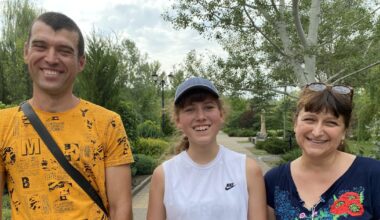 ‘The Russians are 40km away. When they get to within 22km, we’ll leave’ – The Irish Times