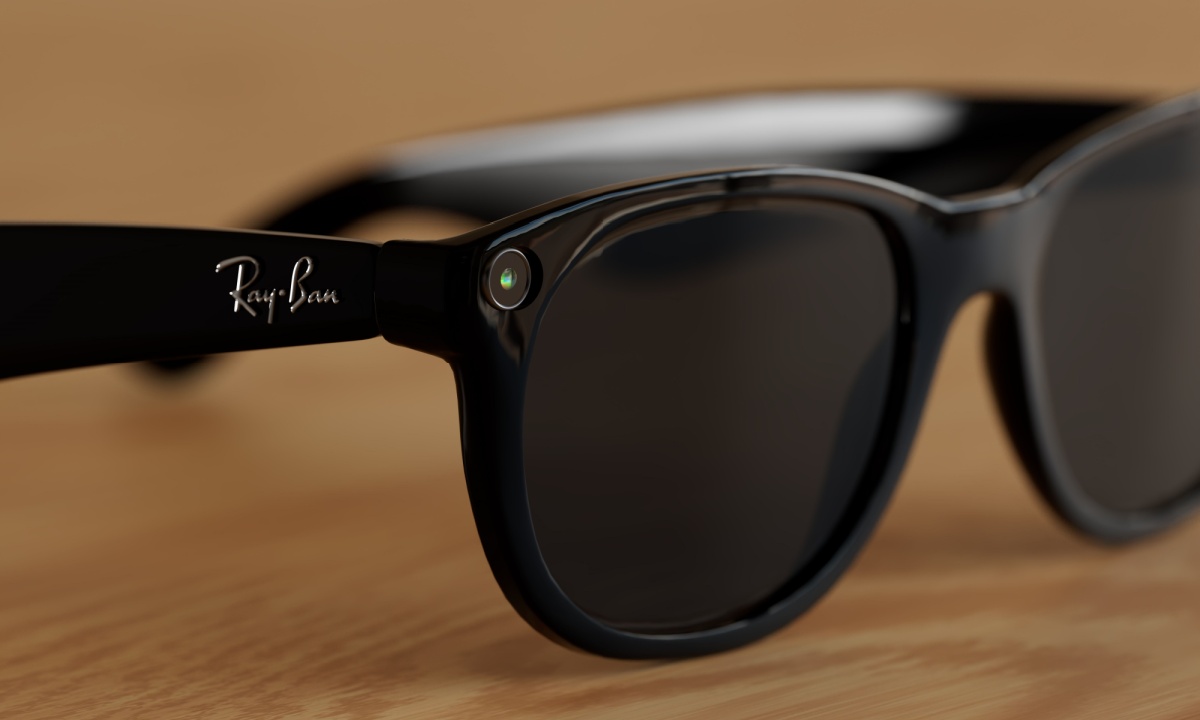 Meta to Unveil Smart Glasses With Display in September