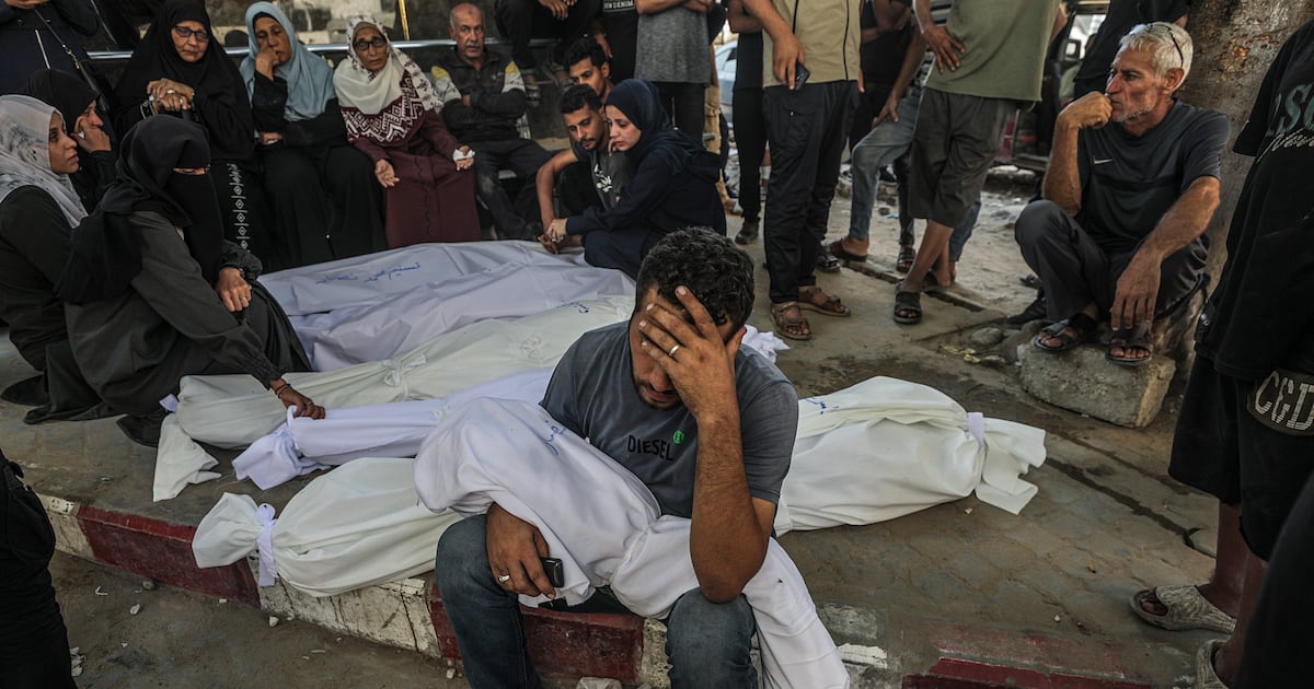 Israel steps up Gaza City attack, ending pauses for aid deliveries – The Irish Times