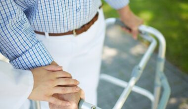 Patient's own cartilage cells from surgery offer hope for hip repair