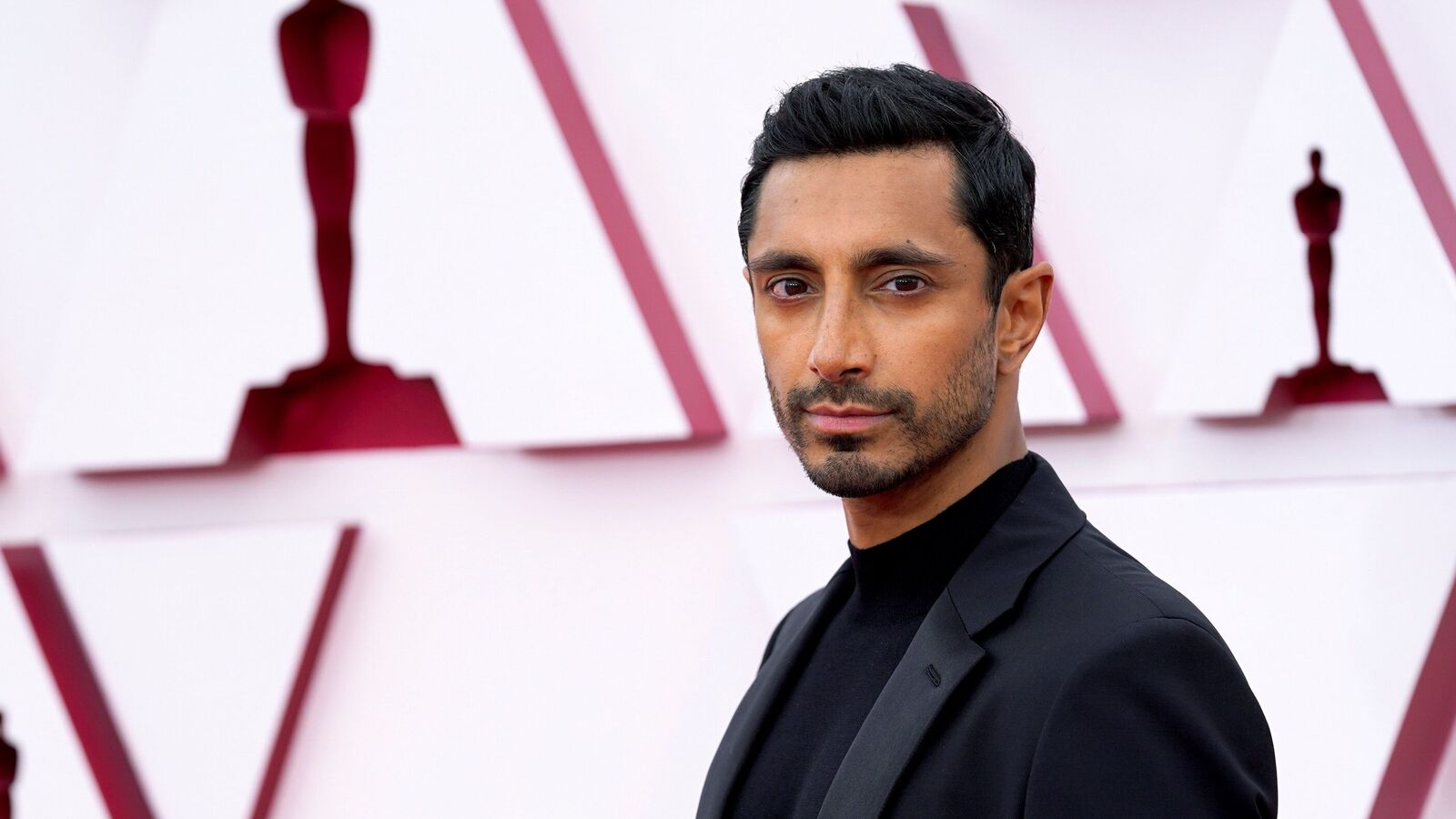 Riz Ahmed opens up about 'prolonged' illness on 'Rogue One' set.
