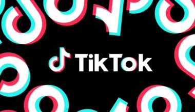TikTok is now letting everyone DM each other with voice memos and pictures