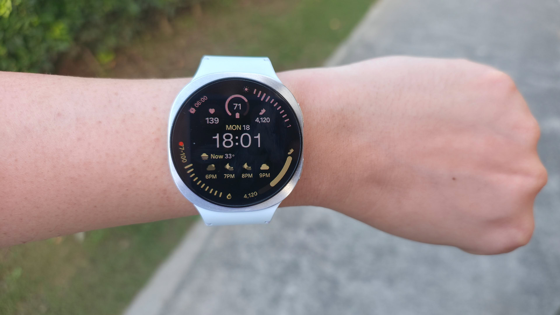 Samsung Galaxy Watch 8 home screen hero