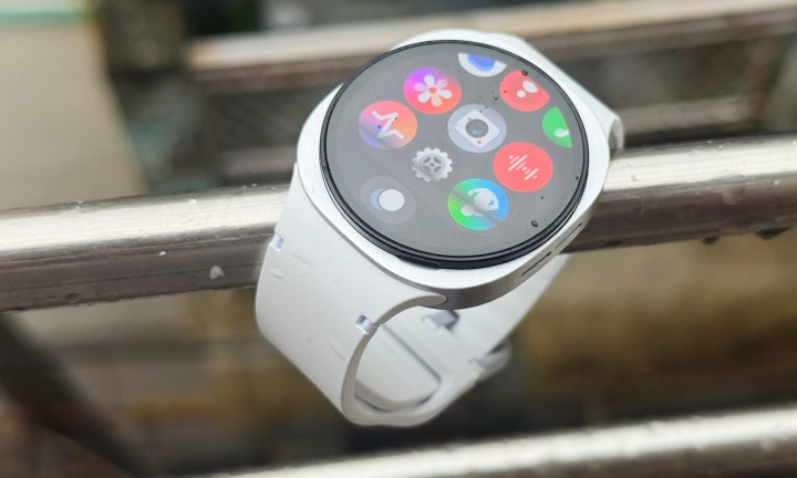 Home screen of Samsung Galaxy Watch 8.