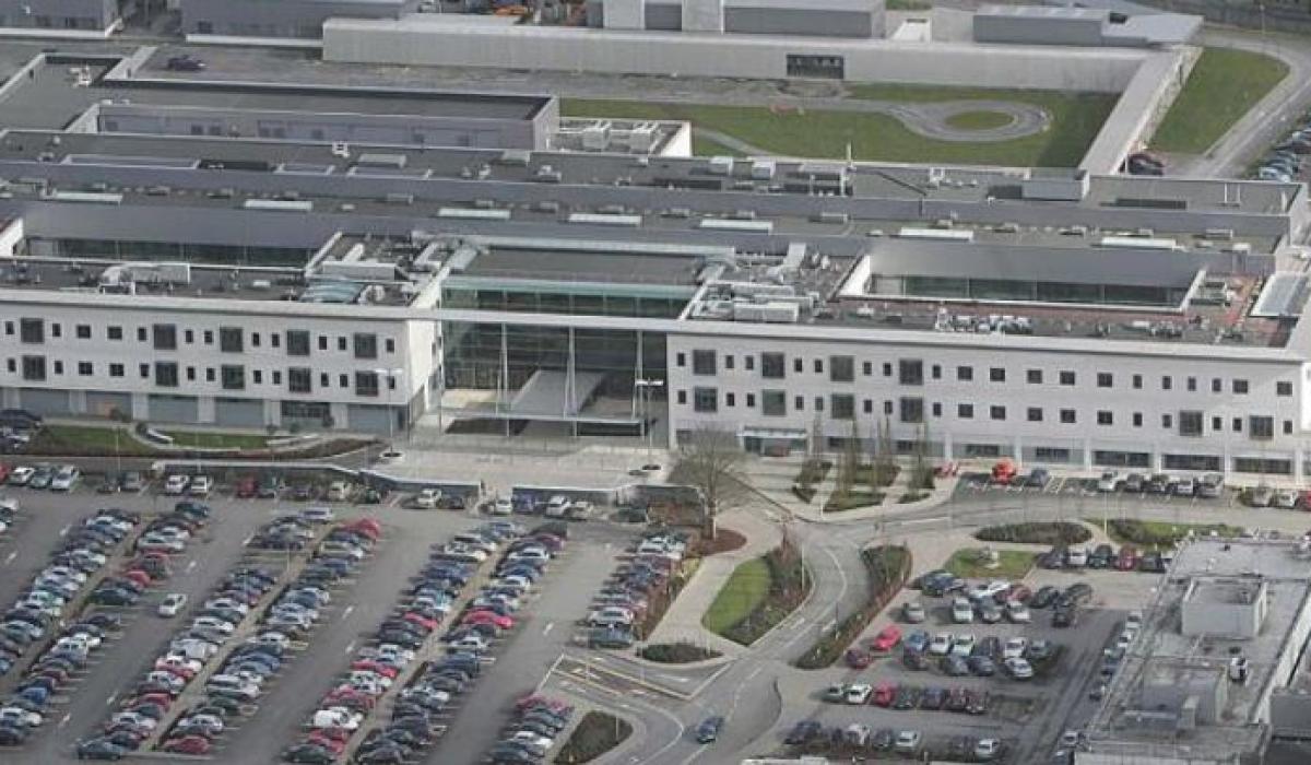 BREAKING: Visiting restrictions in place at Tullamore Hospital due to Covid-19
