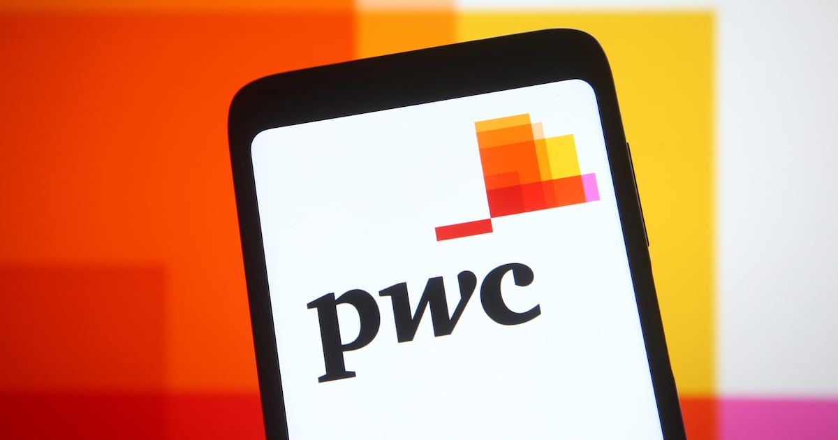 PwC keeps tight rein on Irish staff’s office attendance – The Irish Times