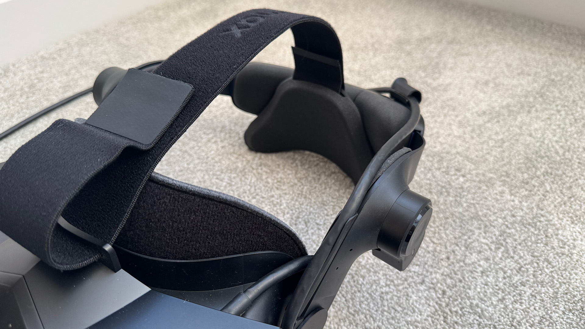 The headband of the Pimax Crystal Light