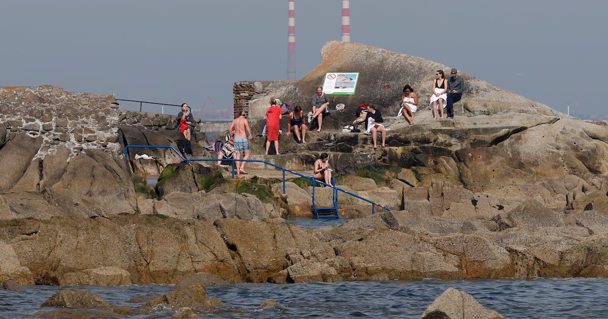 Warm weather to continue into weekend