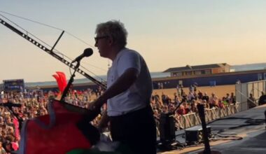 Bands pull out of UK music festival after The Mary Wallopers say they were ‘cut off’ – The Irish Times