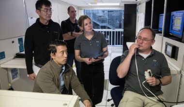 From left to right: JAXA astronaut Kimiya Yui, and NASA astronauts Jonny Kim (seated), Zena Cardman, and Mike Fincke conduct training scenarios with their instructors at NASA’s Johnson Space Center in Houston, Texas for their upcoming mission to the International Space Station.