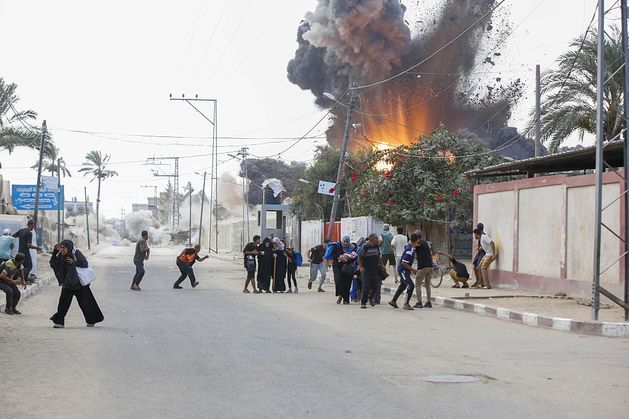 Israel bombards Gaza City ahead of planned invasion as international condemnation of West Bank plan grows