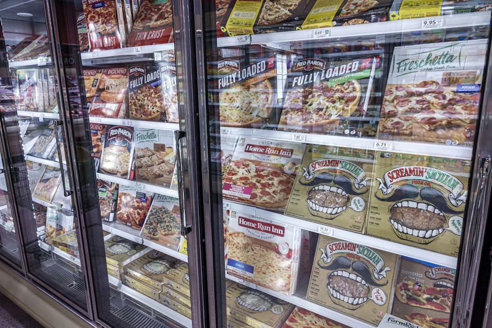 surfside, florida, miami, publix grocery store, refrigerated case, frozen pizzas and frozen foods