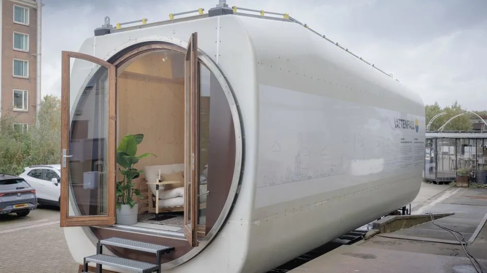 The tiny home is building code-compliant in the Netherlands, and has plumbing and electricity. - Jorrit Lousberg/Blade-Made