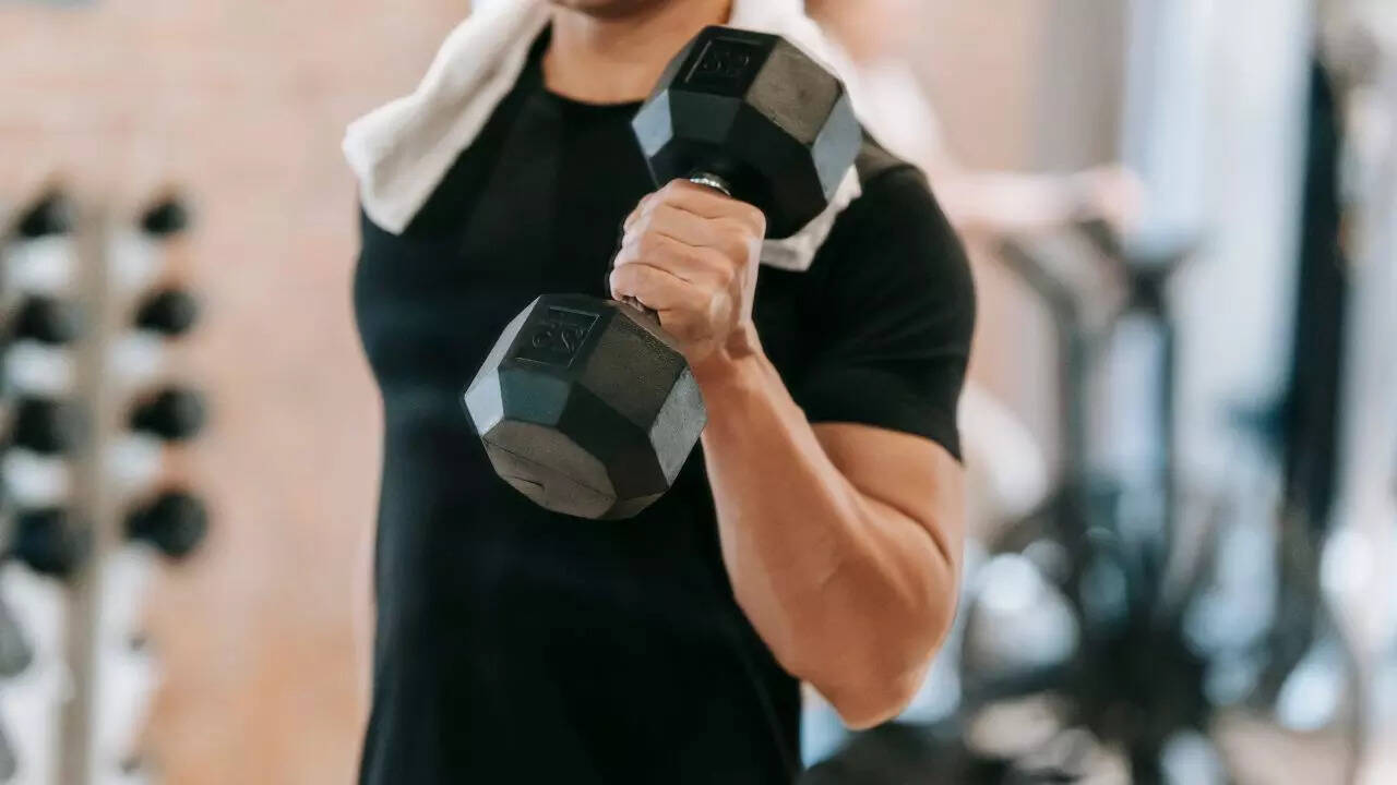 Causes of cardiac arrest in gym-goers and athletes