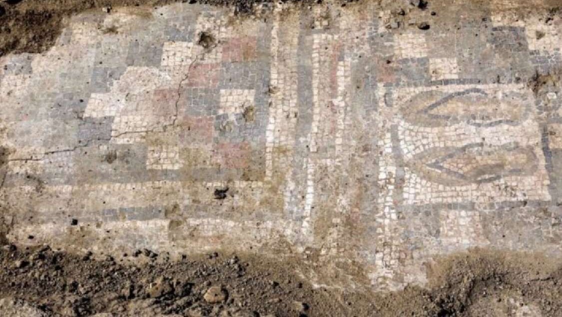 Newly-Uncovered Roman Mosaic Depicts What Appear to be Flip-Flops at the Bottom of a Pool