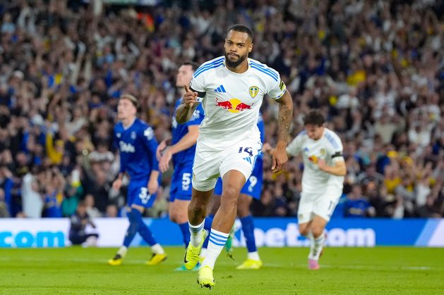 Controversial late penalty sees Leeds make winning Premier League return against Everton