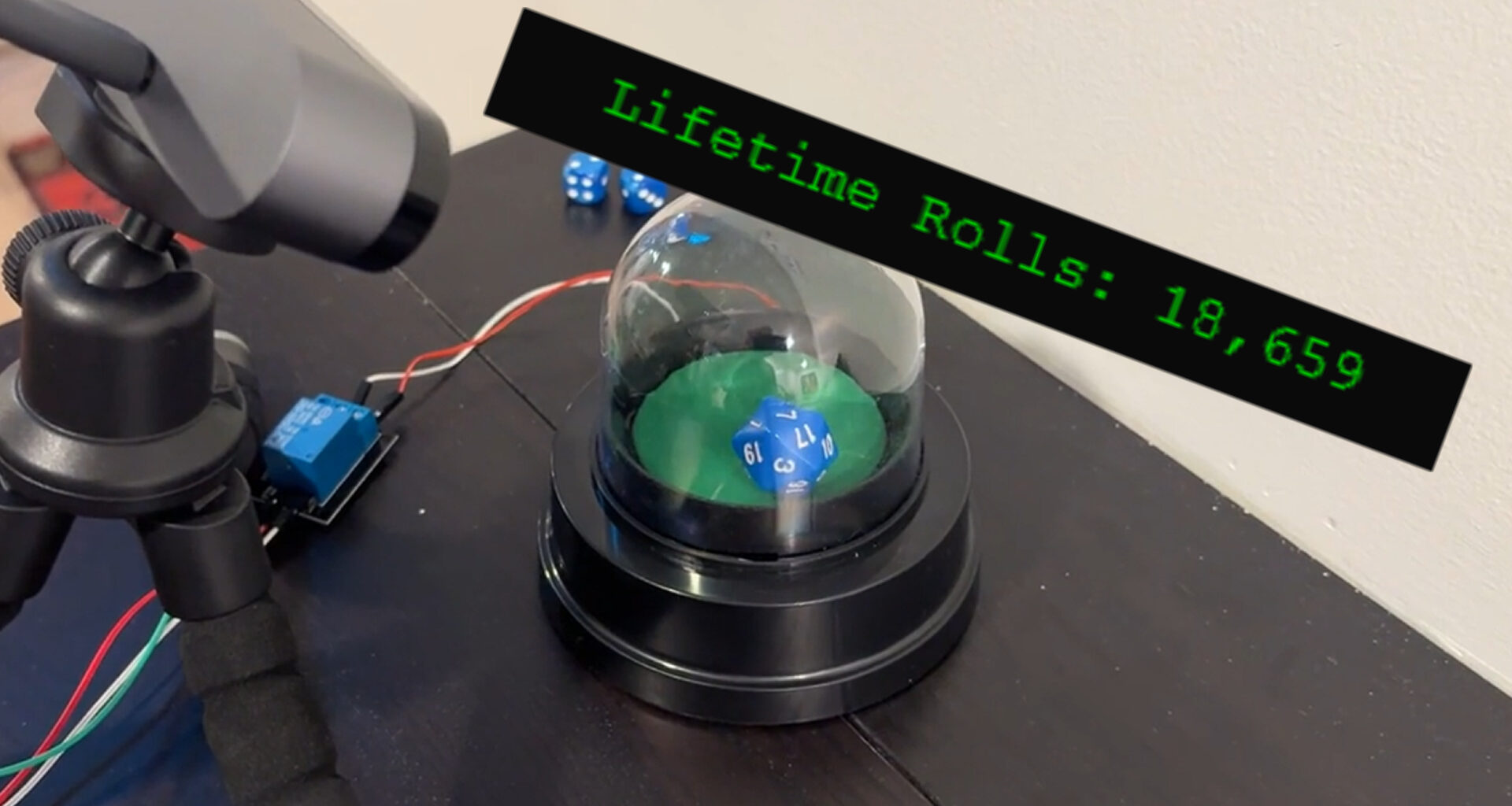 Bizarre new DnD fan site will roll your D20 for you, live on camera