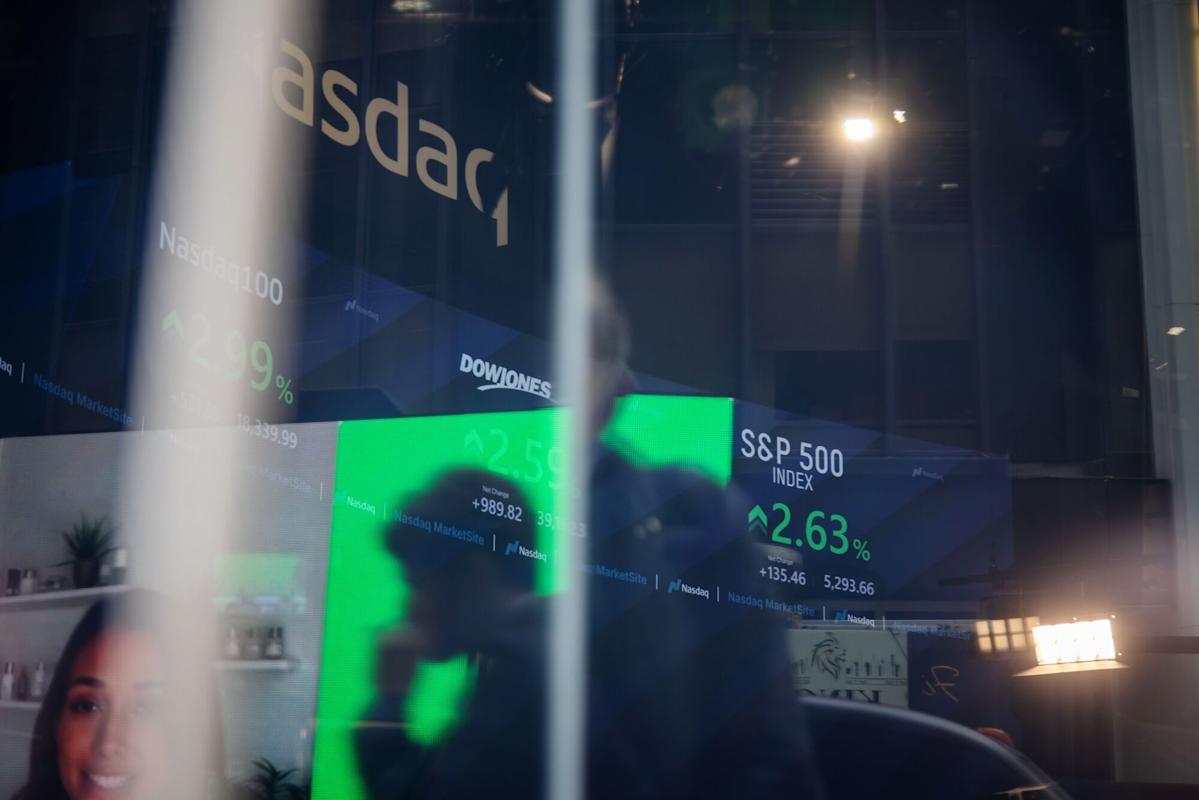 Pension Funds Missing Tech Rally Turn to Completion Portfolios