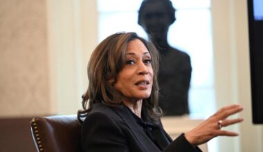Kamala Harris bringing book tour to Chicago