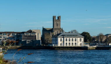 Man charged after gardaí in Limerick respond to reports of people being threatened with a knife - The Journal