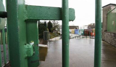 Secretaries and caretakers' strike starting next week could force some primary schools to close