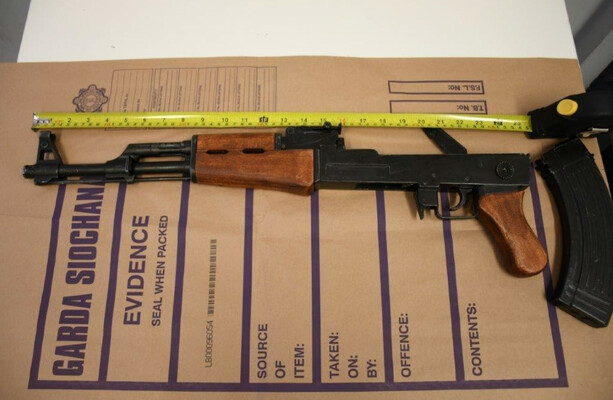 Gardaí seize three firearms and ammunition after stopping car in Co Cork service station - The Journal