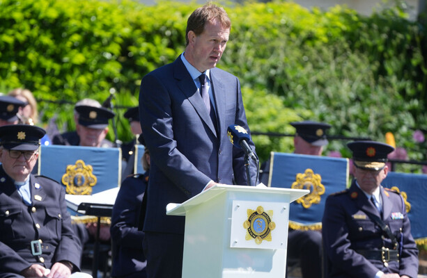 6 foot 5 Justice Minister says he feels safe walking around Dublin 'any time of the day or night' - The Journal