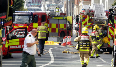 Gardaí seal off North Wall Quay in Dublin as army bomb disposal unit investigate 'suspect' letter - The Journal